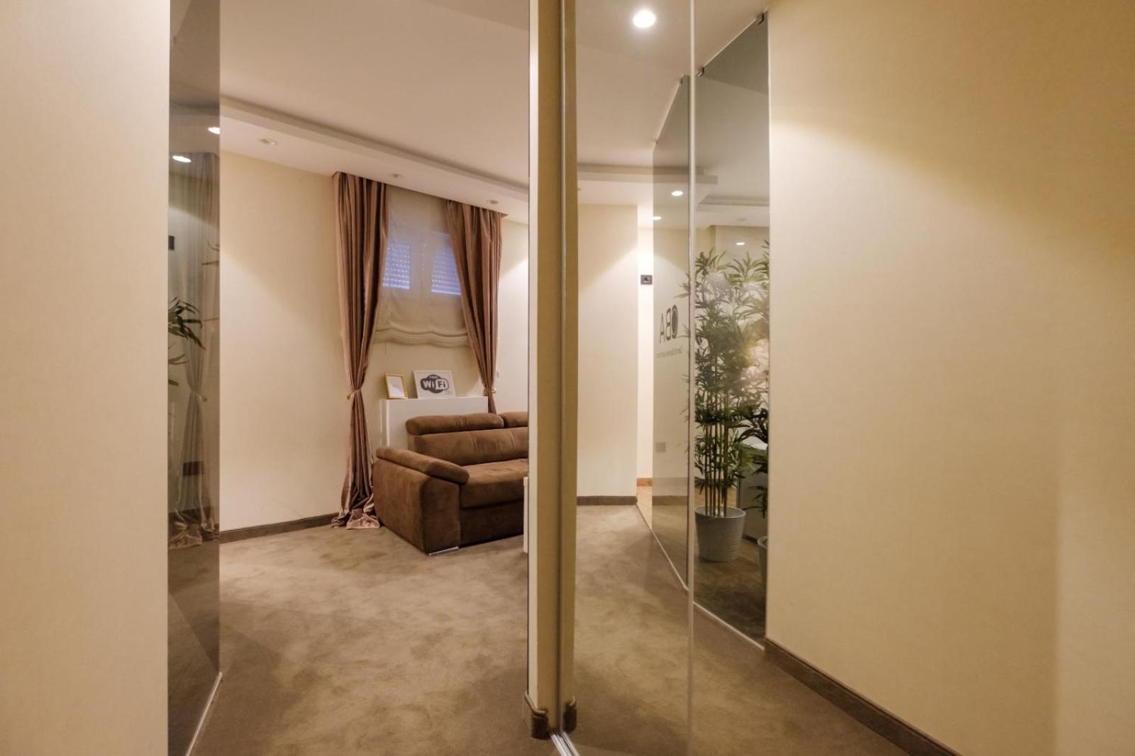 Central Business Apartments Jacuzzi Belgrado Habitación foto