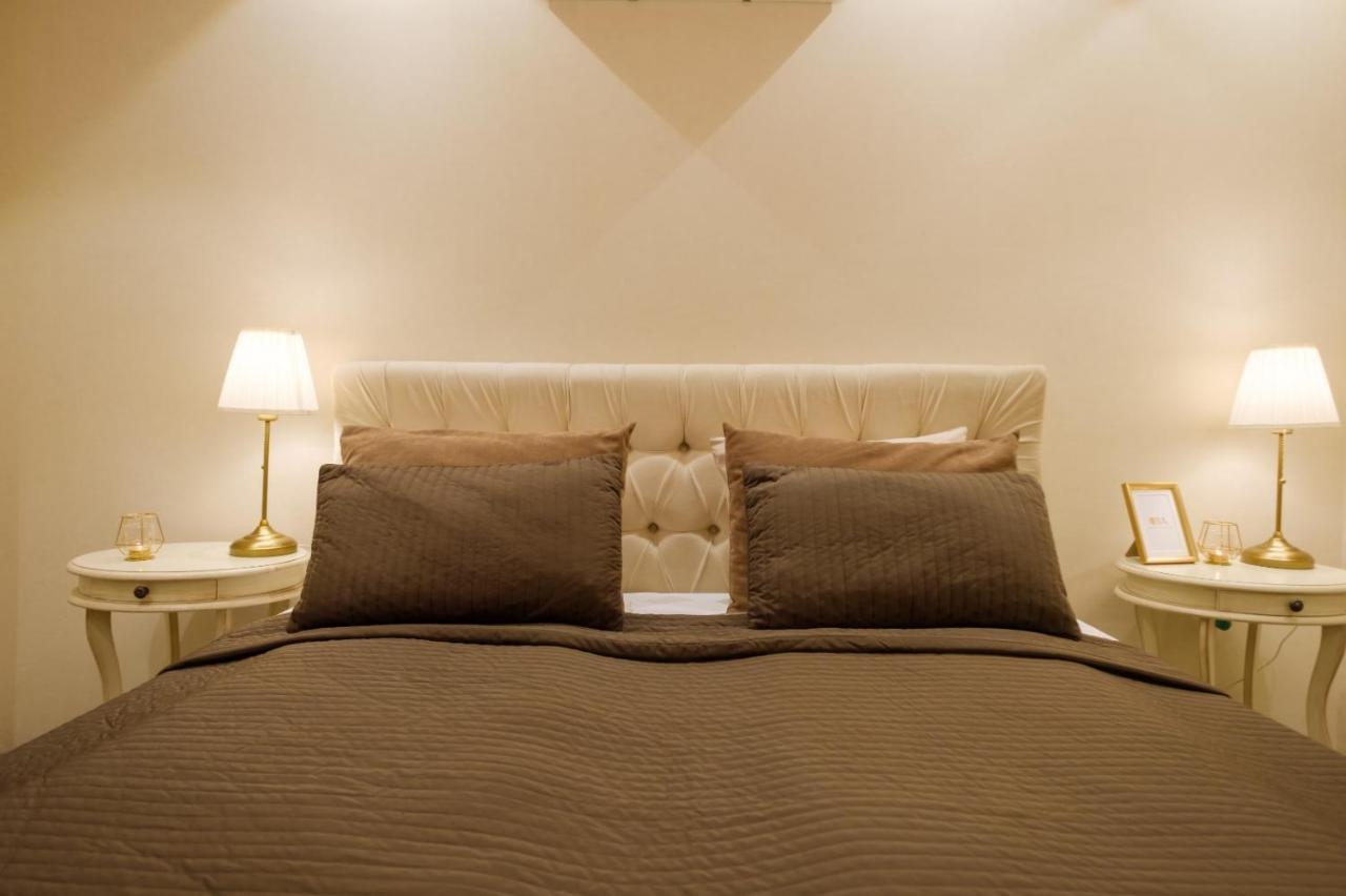 Central Business Apartments Jacuzzi Belgrado Exterior foto